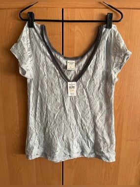 NWT Brand New Abercrombie and Fitch Deep V Neck Lace Top Womens Size Large Grey